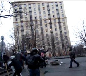 YouTube screenshot of shots being fired on police and protesters from Hotel Ukraina on Feb 20, 2015