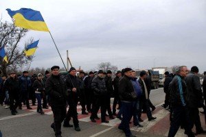 Farmers in Ukraine block roads protesting rising taxes, Dec 2015