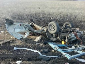 Land mine destroys minibus, kills four in Donetsk region, Feb 10, 2016 (Facebook) 2