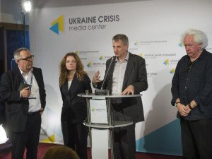 Timothy Snyder speaking at press briefing in Kyiv during a five-day symposium 'Ukraine -Thinking together'