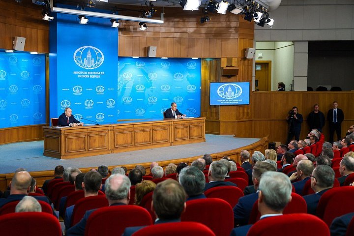 Putin's speech with the Russian Foreign Ministry